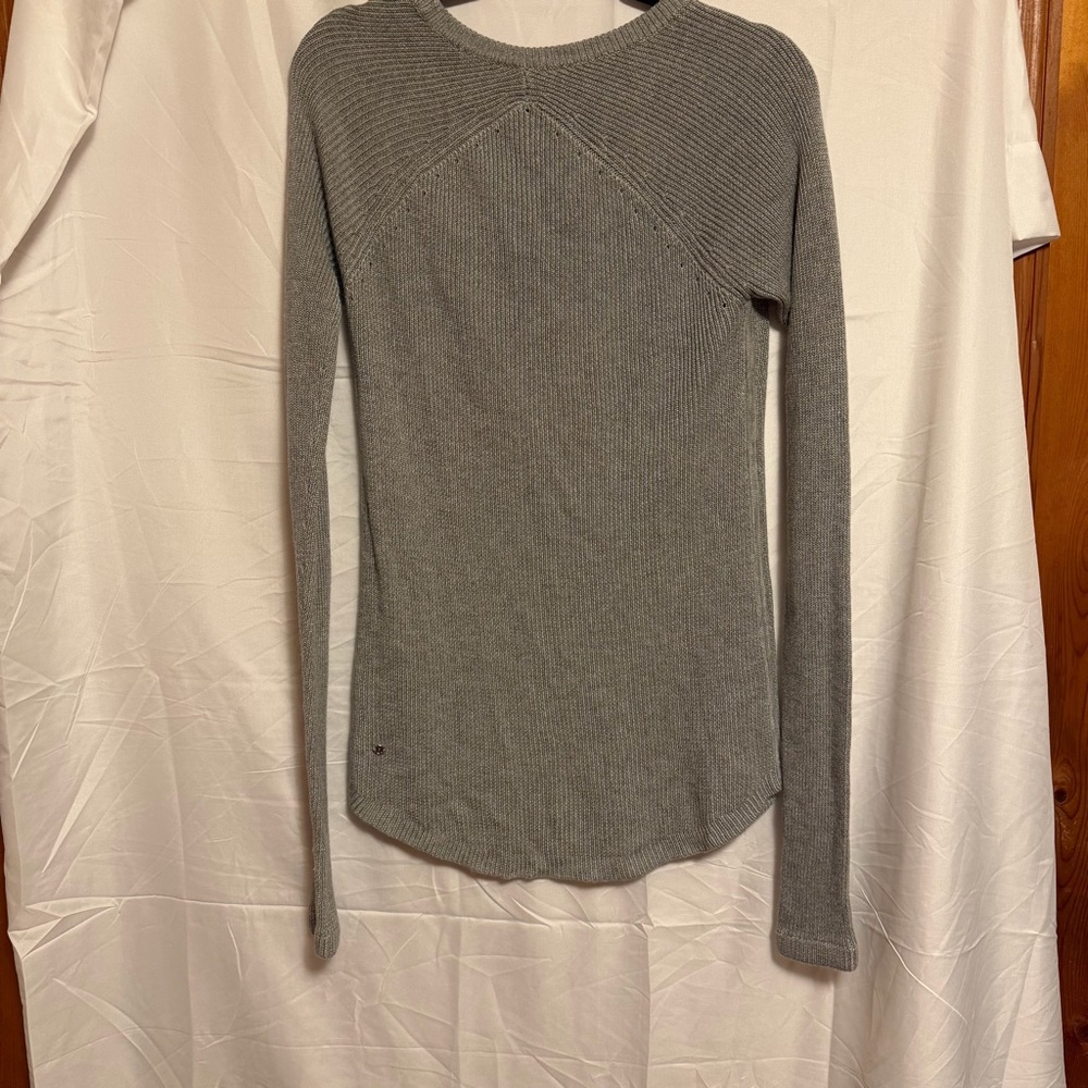 Lululemon Athletica Gray Long Sleeve Top - Picture 2 of 7